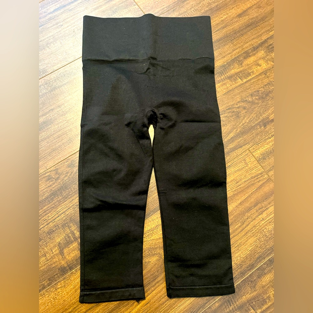 Blanqi Compression Capri